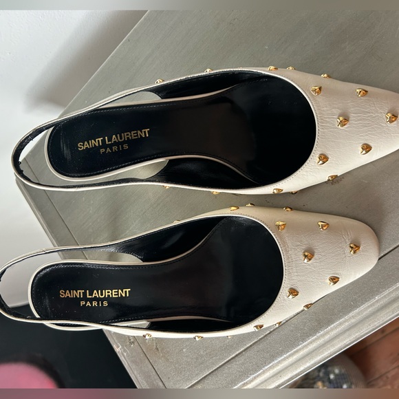 Saint Laurent Paris // Saint Laurent Carole 60 studded leather slingback pumps. - Picture 9 of 11